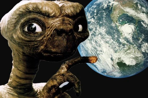 Và ngay cả khi nó xảy ra, rất ít chính phủ có thể làm để có được sự độc quyền về thông tin đó", tác giả của bài báo về chính sách không gian, là giáo sư thiên văn và vật lý thiên văn tại Trung tâm Tình báo ngoài Trái đất Penn State (Mỹ), Jason T. Wright, trả lời Newsweek.