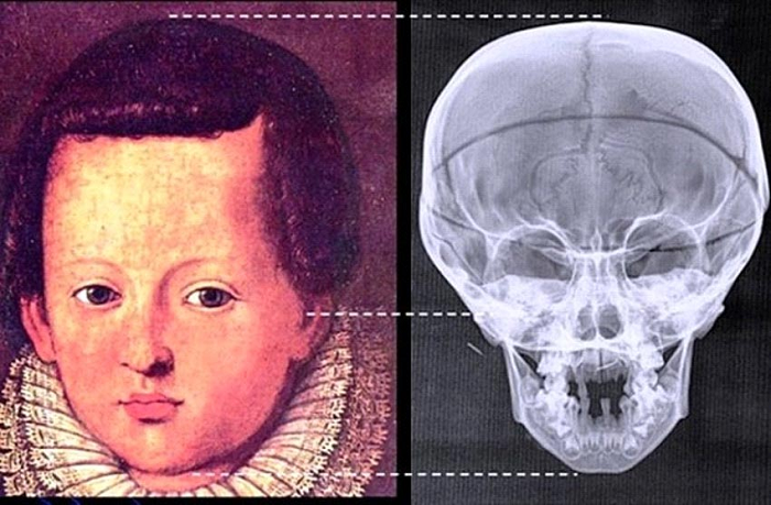  3. Bí mật của hầm mộ Medici: Vào năm 2004, các nhà khảo cổ đã phát hiện ra một hầm mộ bí mật thuộc gia đình Medici quyền lực ở Ý. Họ đã phát hiện ra một căn phòng bí mật phía sau bàn thờ chính của nhà thờ San Lorenzo, Florence.