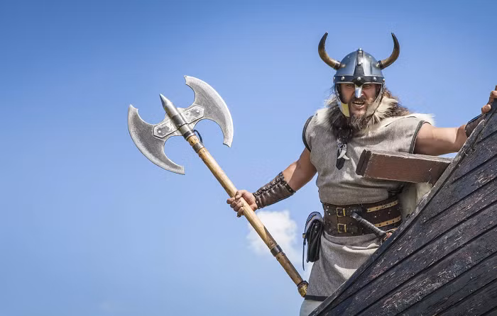 Thuộc một trong những nền văn minh tàn ác nhất lịch sử nhân loại, người Viking đã khiến cả châu Âu kinh hoàng với hoạt động cướp bóc và khủng bố tàn khốc của mình.