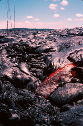 Theo Cơ quan khảo sát địa chất Mỹ, đây là một trong những dòng dung nham lớn nhất hình thành trên Trái Đất trong 10.000 năm qua.