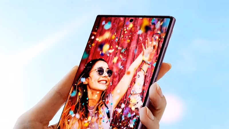 Theo trang Priceinall cho biết, Galaxy S23 sẽ có màn hình kích thước 6.5 inch, dùng tấm nền Dynamic AMOLED 2X, độ phân giải 2K+.