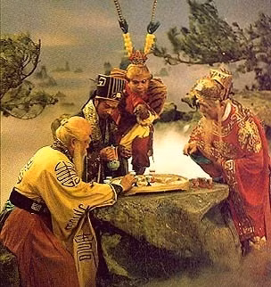 Tại sao Tề Thiên Đại thánh không dám bước vào Lăng Tiêu Bảo Điện làm náo loạn và tại sao Ngọc Hoàng lại vội vàng mời Như Lai ngay khi Ngộ Không đến?