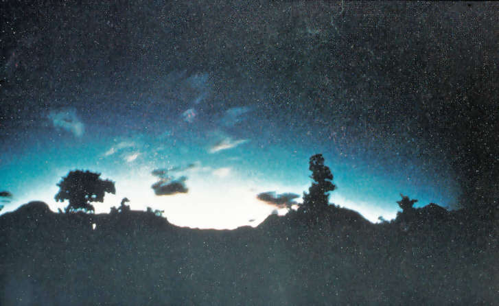  2. Hiện tượng ánh sáng xuất hiện kèm động đất được coi là một trong những hiện tượng bí ẩn nhất trong lịch sử.