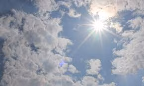 Bên cạnh đó, tia cực tím (UV) từ Mặt Trời cũng là một nhân tố khiến phương pháp này trở nên khó khăn, khi nó khiến các phân tử nước trong khí quyển phân tách thành các hợp chất loại bỏ methyl bromide. Đây là lý do methyl bromide không thể tồn tại lâu trong bầu khí quyển của Trái Đất.