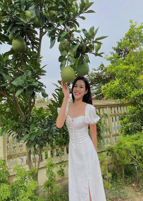 Hình ảnh Đỗ Thị Hà ở căn nhà của bố mẹ thu hút sự quan tâm của nhiều khán giả. Ảnh: FB Đỗ Thị Hà.