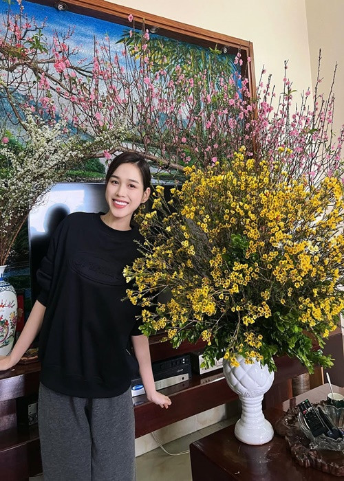 Mỗi dịp Tết Nguyên đán, Hoa hậu Đỗ Thị Hà luôn về quê để đón năm mới cùng bố mẹ. Ảnh: FB Đỗ Thị Hà.