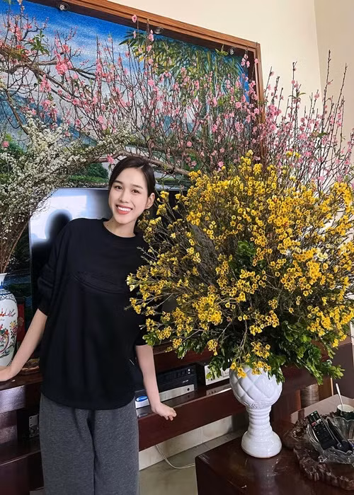 Mỗi dịp Tết Nguyên đán, Hoa hậu Đỗ Thị Hà luôn về quê để đón năm mới cùng bố mẹ. Ảnh: FB Đỗ Thị Hà.