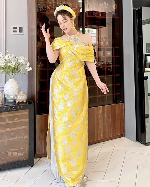 Nhật Kim Anh không ít lần khoe không gian sống xa hoa.