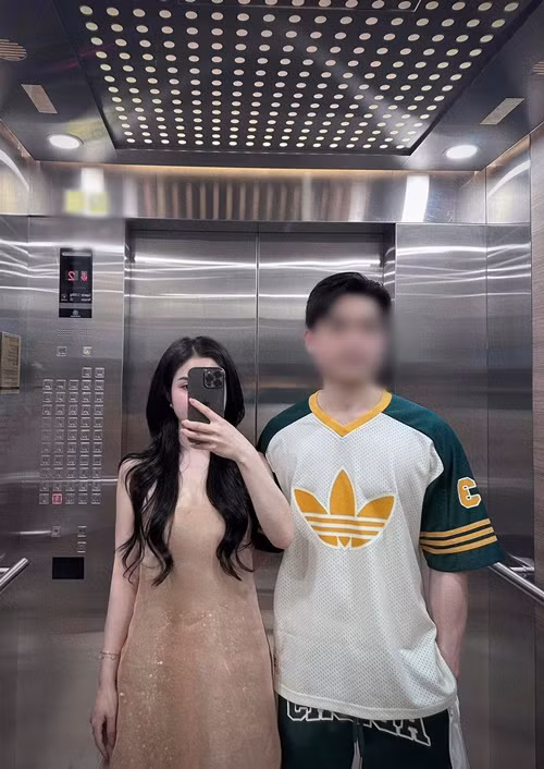 Khi bạn trai được khen điển trai, Hương Trần cho biết, nửa kia hơn cô 1 tuổi.