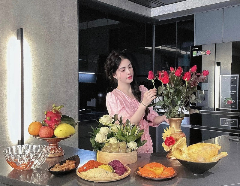 Hương Trần không ít lần chia sẻ hình ảnh tổ ấm tiện nghi.