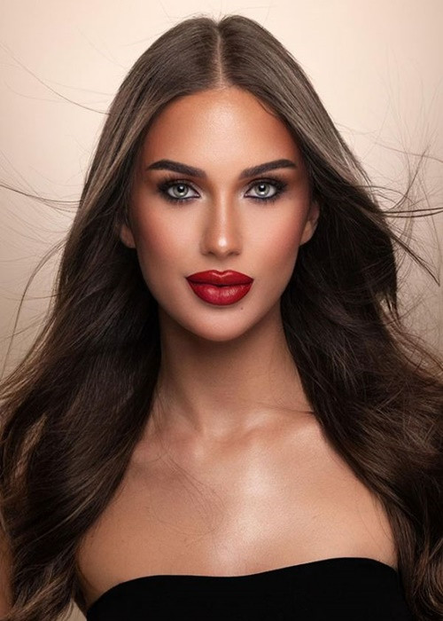 Celina Weil - đại diện Đức được kỳ vọng sẽ đăng quang. Celina cao 1m76, có số đo ba vòng 89-65-96 cm. Ảnh: Miss Intercontinental.