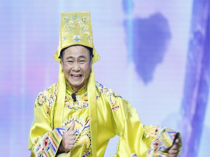 Ngoài là diễn viên chèo, Tự Long còn là một nghệ sĩ hài. Anh góp mặt trong các chương trình trên truyền hình như: Gặp nhau cuối năm, Thư giãn cuối tuần, Ơn giời cậu đây rồi, Táo quân. Ảnh: VTV.