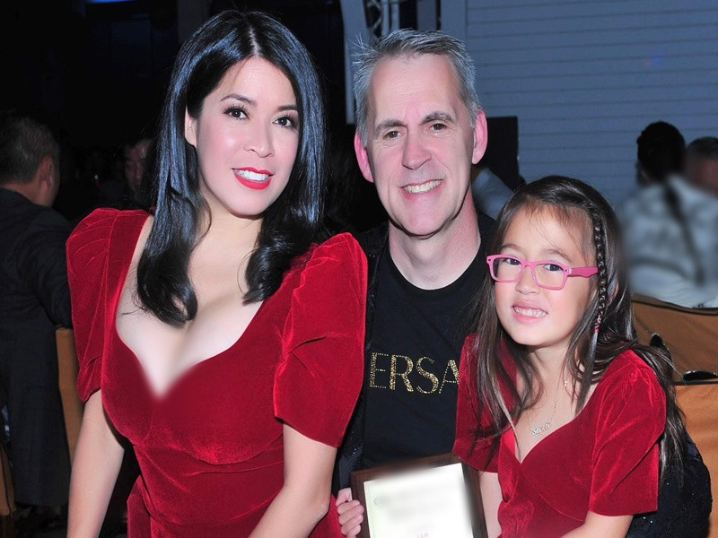 Có bố là tỷ phú, bé Sophia - con gái ca sĩ Bích Tuyền sinh ra đã "ngậm thìa vàng".