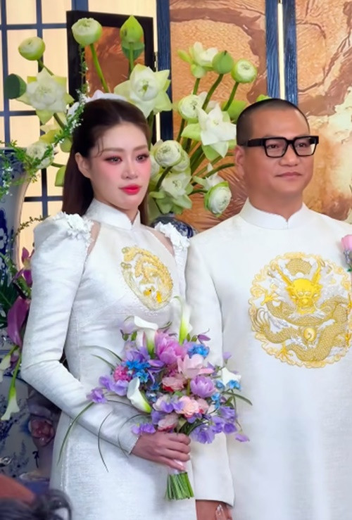 Khánh Vân nhắn nhủ chồng: "Em đã rơi nước mắt khi gặp anh, những giọt nước mắt của hạnh phúc, hạnh phúc khi được gọi anh 2 tiếng: Chồng ơi!". Ảnh: Dân Việt.