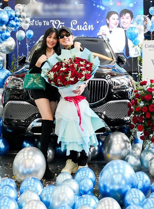 Trước khi đến với Vũ Luân, Phương Lê từng qua một lần đò, có 3 cô con gái. Ảnh: FB Phương Lê.