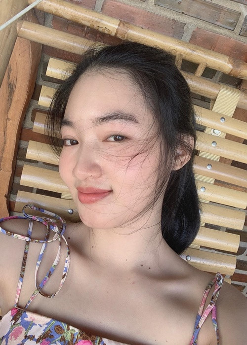 Ngọc Thưởng hiện tại làm nội trợ, kinh doanh online.