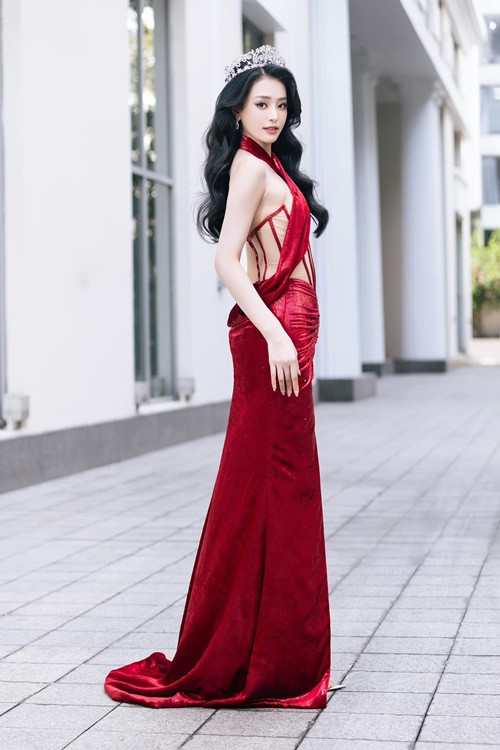Khánh Linh giúp nhan sắc Việt thăng hạng ở Miss Intercontinental sau thành tích của Lê Nguyễn Bảo Ngọc - Miss Intercontinental 2022 và Ngọc Hằng - Á hậu 2 Miss Intercontinental 2023. Ảnh: FB Bùi Khánh Linh.