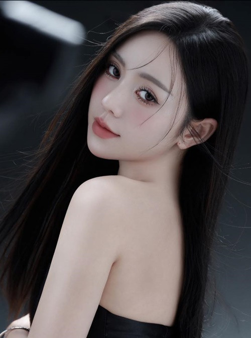 Quỳnh Kool từng đóng cặp với Thanh Sơn trong phim truyền hình Đừng bắt em phải quên. Cô sở hữu vẻ đẹp ngọt ngào, quyến rũ. Ảnh: FB Quỳnh Kool.