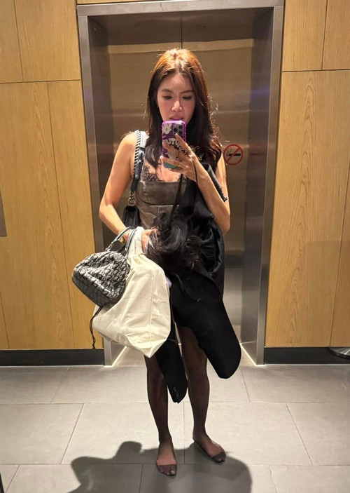 Hình ảnh "lúc về hết hồn" của Minh Tú khiến fan cười nghiêng ngả. Ảnh: FB Minh Tú.