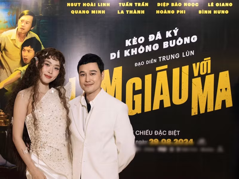 Đến dự buổi ra mắt phim của Diệp Bảo Ngọc, Quang Vinh khen đàn em đẹp như tiên giáng trần. Ảnh: FB Quang Vinh.