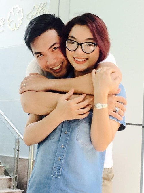 Phương Anh chia sẻ trên Tuổi trẻ Thủ đô, cho dù bận rộn công việc đến mấy, vợ chồng cô vẫn giữ thói quen đi du lịch, xem phim. Ảnh: FB Phương Anh.