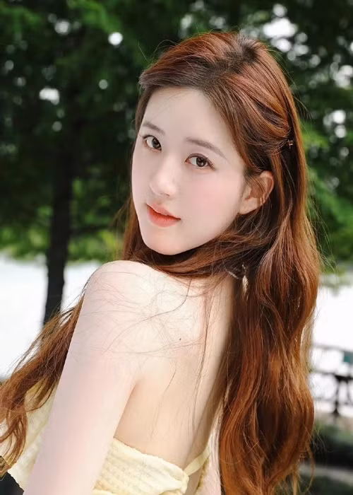 Nữ diễn viên sinh năm 1998 kín tiếng về chuyện tình cảm. Ảnh: Znews.