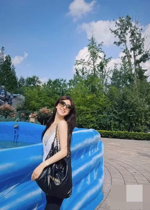 Triệu Lộ Tư sở hữu vóc dáng mỏng manh. Nữ diễn viên từng chia sẻ, cô nặng 40 kg. Ảnh: Đời Sống Pháp Luật.