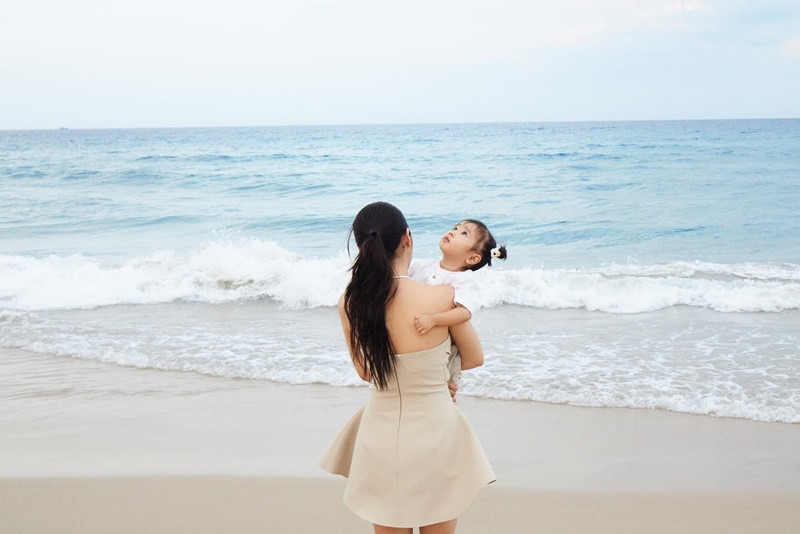 Bảo Anh vẫn giữ kín danh tính bố của con gái. Ảnh: FB Bảo Anh.