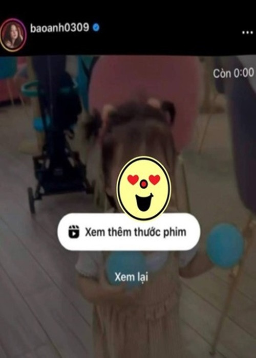 Tháng 4/2024, Bảo Anh đăng tải hình ảnh một bé gái kèm chú thích: "Tình yêu bé nhỏ 13 tháng tuổi đã biết đi rồi". Ảnh: Đời Sống Pháp Luật.