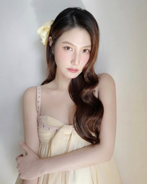 Vợ chồng Diễm My đã dự định có con trong năm 2024. Nữ diễn viên chia sẻ trên truyền thông, nếu 35 tuổi chưa có con tự nhiên, cô sẽ can thiệp. Ảnh: FB Diễm My.