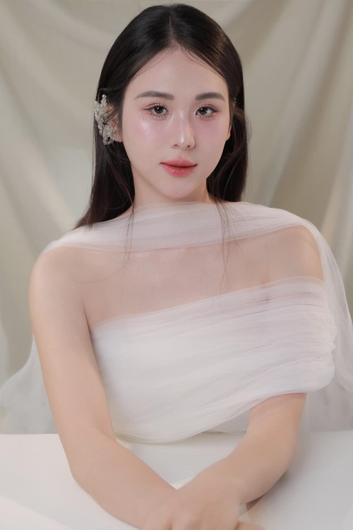 Nữ vũ công sinh năm 1999 luôn chăm chút ngoại hình. Ảnh: FB Phương Anh.