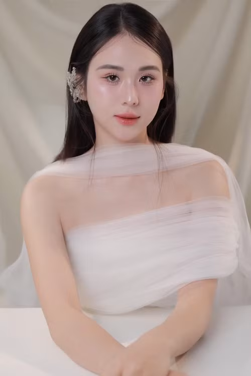 Nữ vũ công sinh năm 1999 luôn chăm chút ngoại hình. Ảnh: FB Phương Anh.