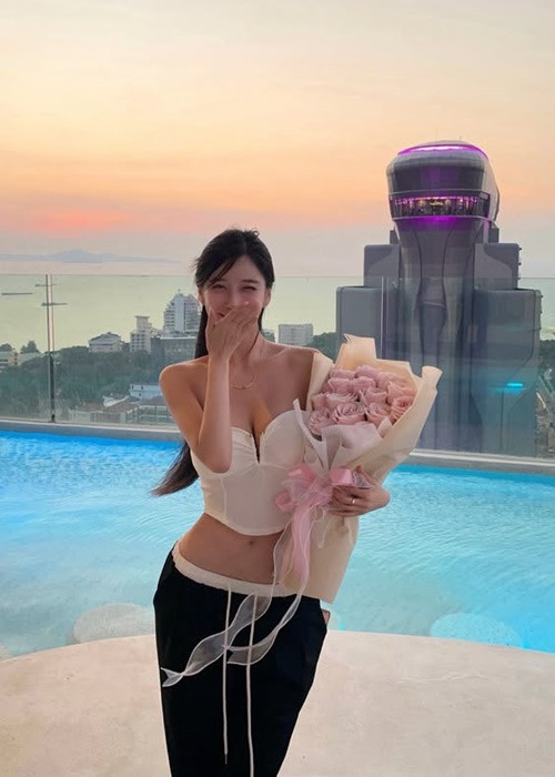 Ye Young đang hẹn hò nam người mẫu An Ji.