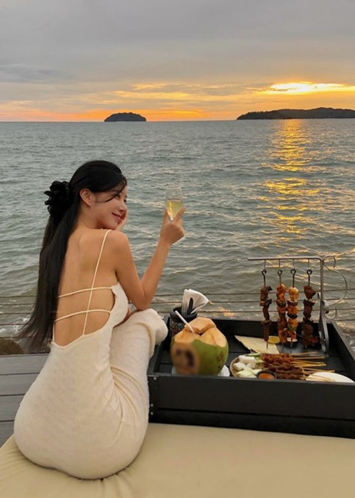 Ye Young thường xuyên đi du lịch cùng bạn trai.