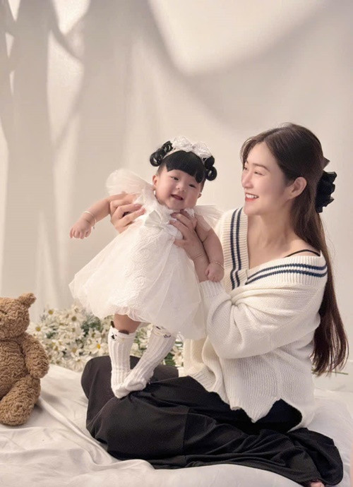 Khi con gái được 3 tháng tuổi, Thanh Trúc bắt đầu hành trình lấy lại vóc dáng.