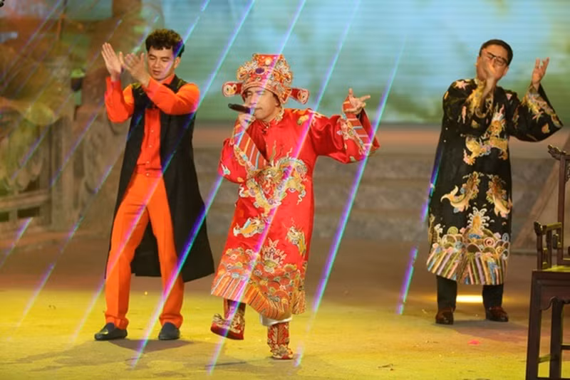 Nghệ sĩ Quang Thắng chia sẻ trên Dân Việt, anh nhận được lời mời tham gia Táo quân 2025, lịch tập buổi đầu tiên sẽ diễn ra vào tuần sau. Ảnh: VFC.