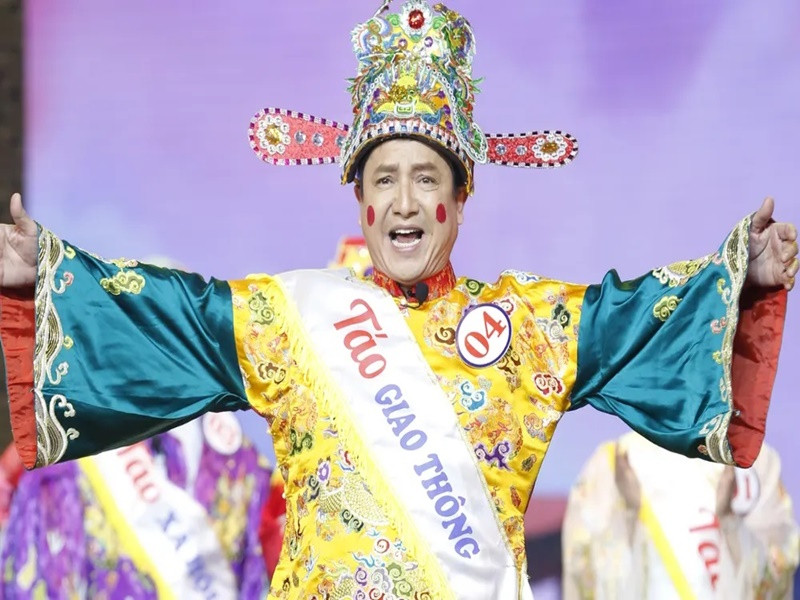 Chia sẻ trên Báo Giao thông, Chí Trung cho hay: “Hiện tại tôi mới chỉ nhận được lời mời đến VTV để trao đổi về kịch bản Táo quân 2025. Có lẽ mấy hôm nữa sẽ có thông tin chính thức. Nếu năm nay kịch bản hay và đạo diễn, NSƯT Đỗ Thanh Hải tiếp tục cầm trịch chương trình thì tôi sẽ tham gia. Nếu không tôi sẽ không cố”. Ảnh: VTV.