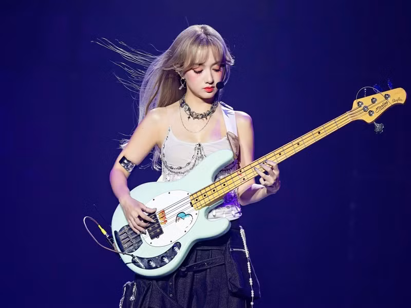 Năm 2024, "thần đồng âm nhạc" một thời trở về Việt Nam tham gia cuộc thi Chị đẹp đạp gió sau nhiều năm ở Mỹ sinh sống.