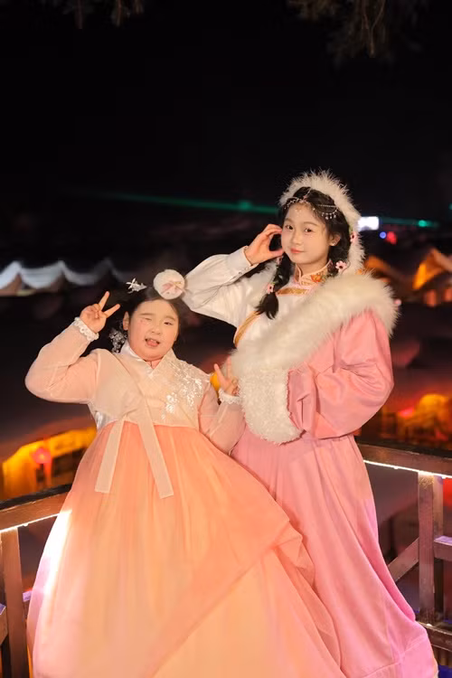 Ngoài Tiểu Panda, Hoa hậu Hương Giang còn có cô con gái tên Polar.