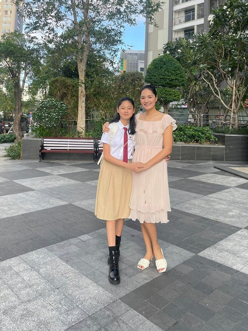 Hai con gái lai Trung Quốc đáng yêu của Hoa hậu Hương Giang Hai con gai lai Trung Quoc dang yeu cua Hoa hau Huong Giang