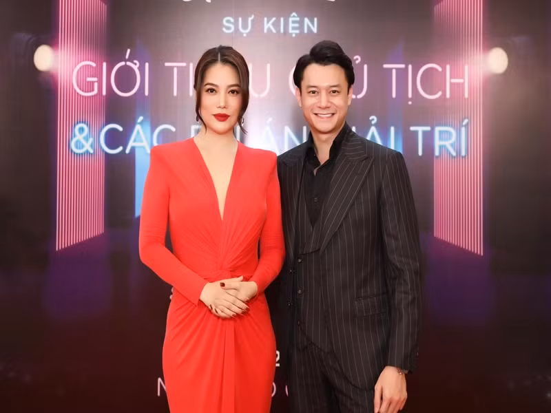 Tháng 3/2024, mối quan hệ giữa Trương Ngọc Ánh - Anh Dũng khiến nhiều người tò mò bởi cả hai không công khai xuất hiện bên nhau. Dịp 8/3, hay lễ Tình nhân, Trương Ngọc Ánh không nhắc đến bạn trai kém 14 tuổi.