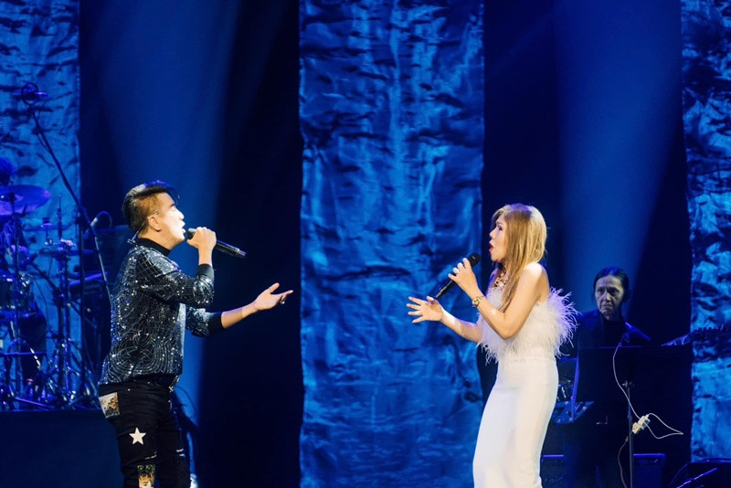 Đại diện Sở Văn hóa - Thể thao TPHCM chia sẻ trên Vietnamnet, chưa có chế tài đối với trường hợp Đàm Vĩnh Hưng được tổ chức, cá nhân nước ngoài mời anh hát ở nước ngoài.