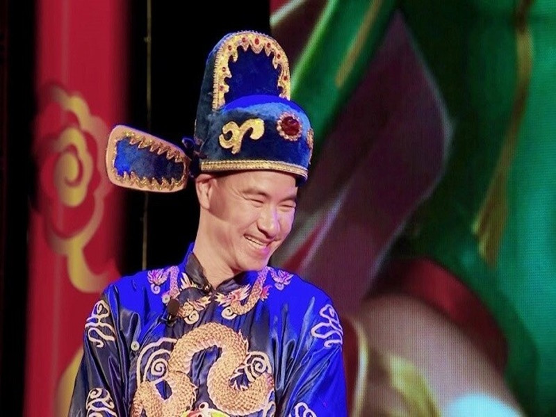 Xuân Bắc từng không tham gia Táo quân 2022. Đại diện VFC chia sẻ trên An Ninh Thủ Đô, do công việc bận rộn nên Xuân Bắc không thể đồng hành cùng chương trình. Nam nghệ sĩ ưu tiên thời gian để tập trung giải quyết công việc điều hành Nhà hát Kịch Việt Nam trong khi lịch tập luyện Táo quân đòi hỏi cần rất nhiều thời gian. Ảnh: Báo Giao Thông.