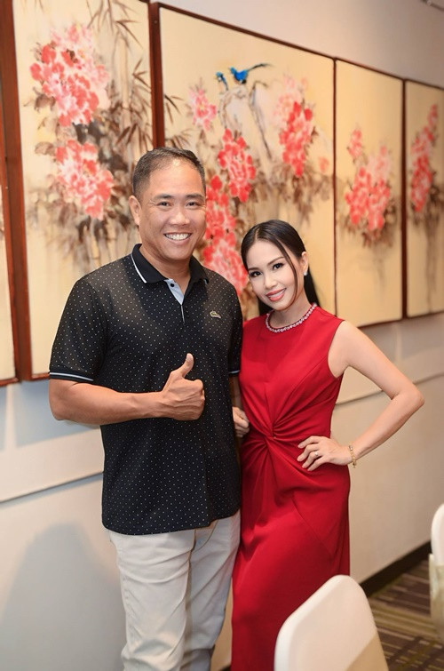 Nữ ca sĩ đẹp đằm thắm, duyên dáng sau khi sinh con. Ảnh: FB Cẩm Ly.