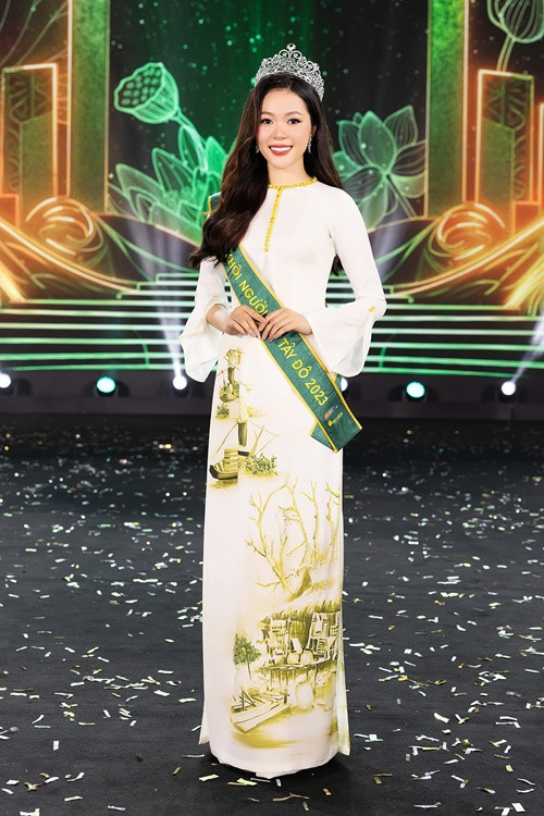 Ở Người đẹp Tây Đô 2023, Kiều Duy lột xác về ngoại hình. Có thể thấy, cô giảm cân so với ngày thi Miss FPTU Cần Thơ 2022. Ngoài nhan sắc, khả năng tiếng Anh của Kiều Duy cũng gây ấn tượng. Ảnh: FB Kiều Duy.