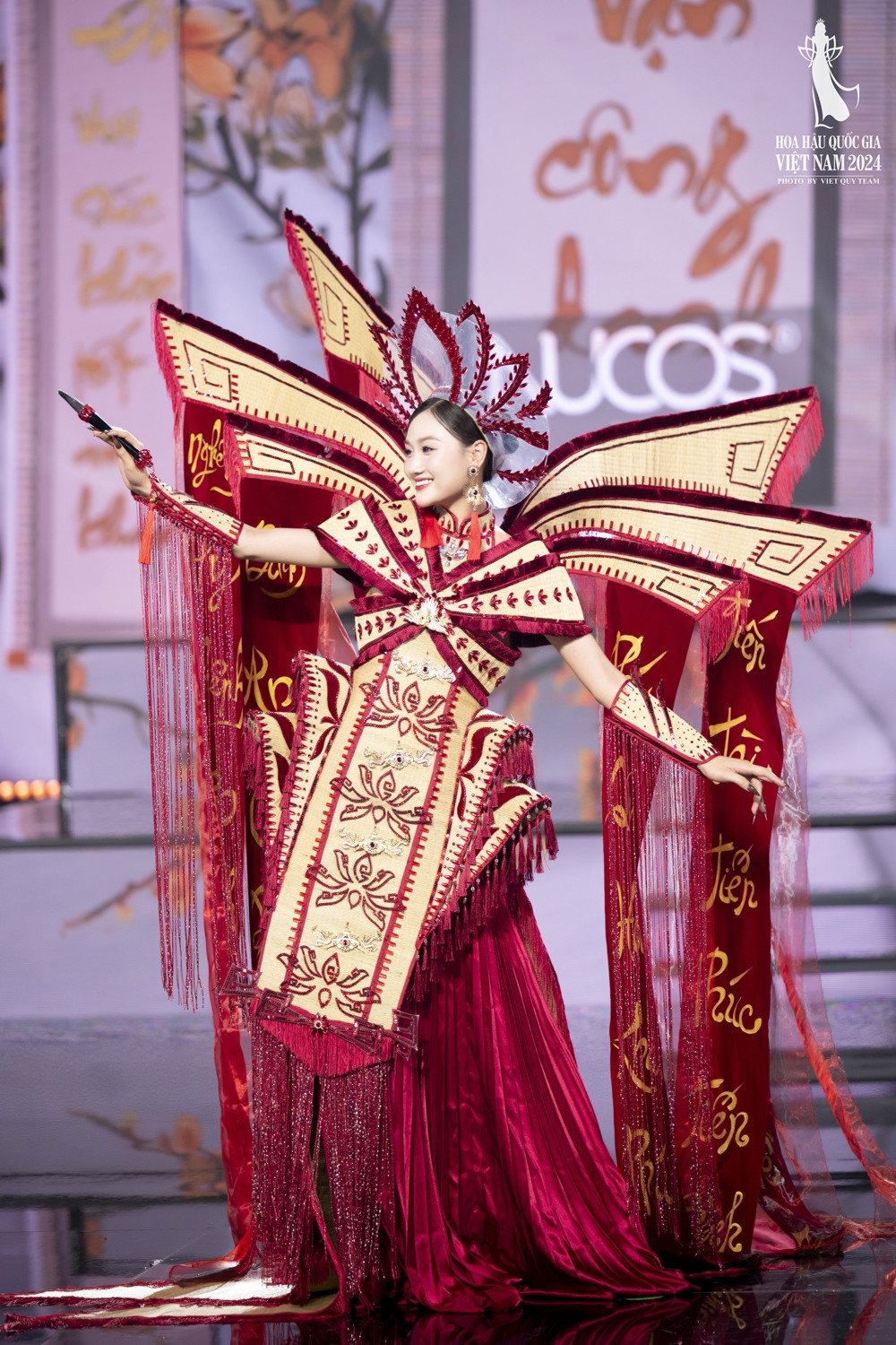 Cô chia sẻ: "Tôi sẽ chọn vấn đề thờ ơ với môi trường. Tôi muốn nâng cao nhận thức cộng đồng về việc tiết kiệm nước, phân loại rác, giảm nhựa để bảo vệ hành tinh". Ngoài ra, cô từng tham gia các dự án gây quỹ hỗ trợ trẻ em có hoàn cảnh khó khăn tại vùng núi phía Bắc.