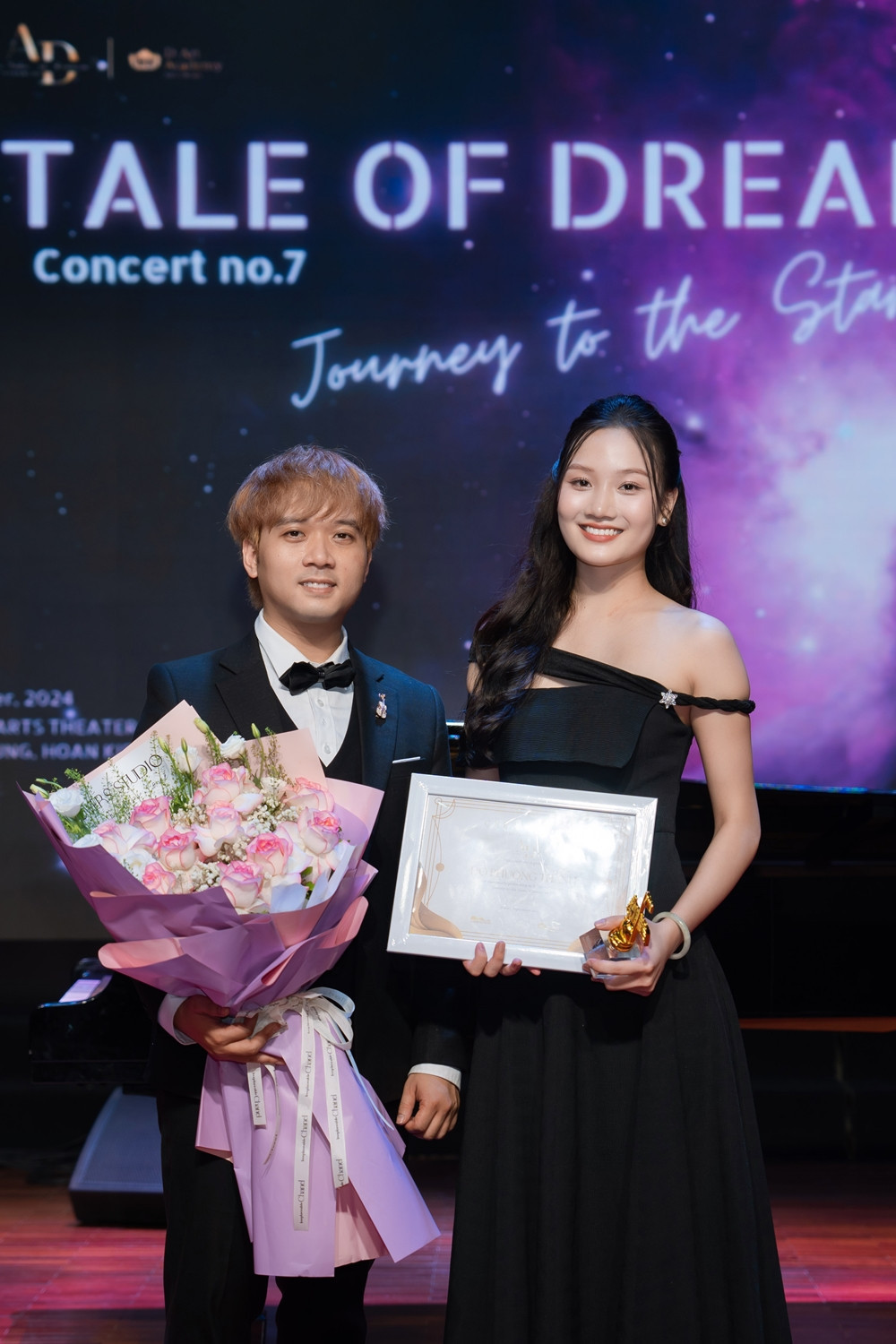 Với tư cách là một người trẻ, Phương Thanh có những góc nhìn thú vị về xu hướng "slow living" (sống chậm) trong xã hội hiện đại: "Sống chậm không có nghĩa là lùi lại mà là một cách sống thông minh, bền vững hơn". Cô cũng thể hiện quan điểm cởi mở về xu hướng làm việc tự do của giới trẻ, cho rằng mỗi hình thức công việc đều có ưu và nhược điểm riêng.