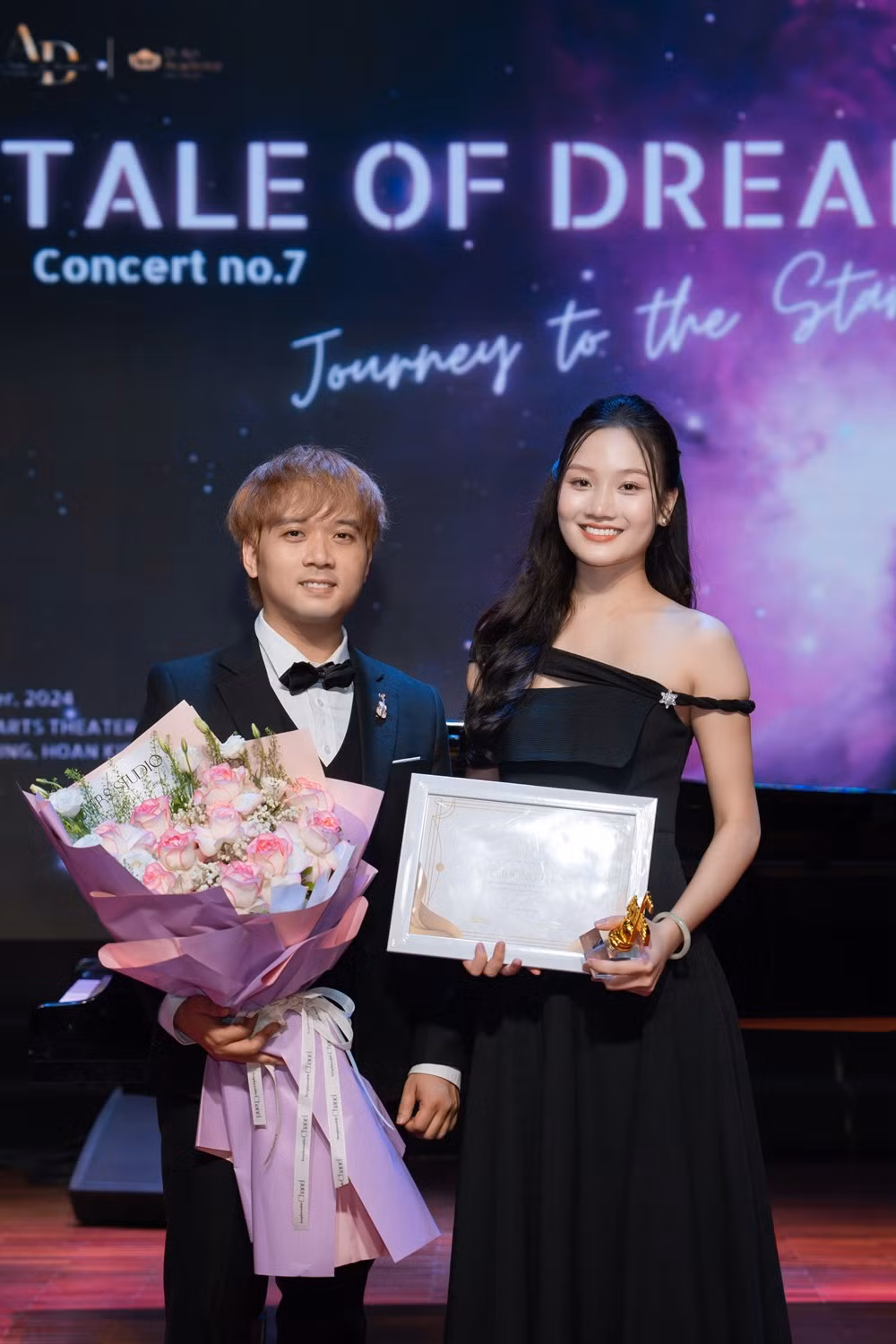 Với tư cách là một người trẻ, Phương Thanh có những góc nhìn thú vị về xu hướng "slow living" (sống chậm) trong xã hội hiện đại: "Sống chậm không có nghĩa là lùi lại mà là một cách sống thông minh, bền vững hơn". Cô cũng thể hiện quan điểm cởi mở về xu hướng làm việc tự do của giới trẻ, cho rằng mỗi hình thức công việc đều có ưu và nhược điểm riêng.