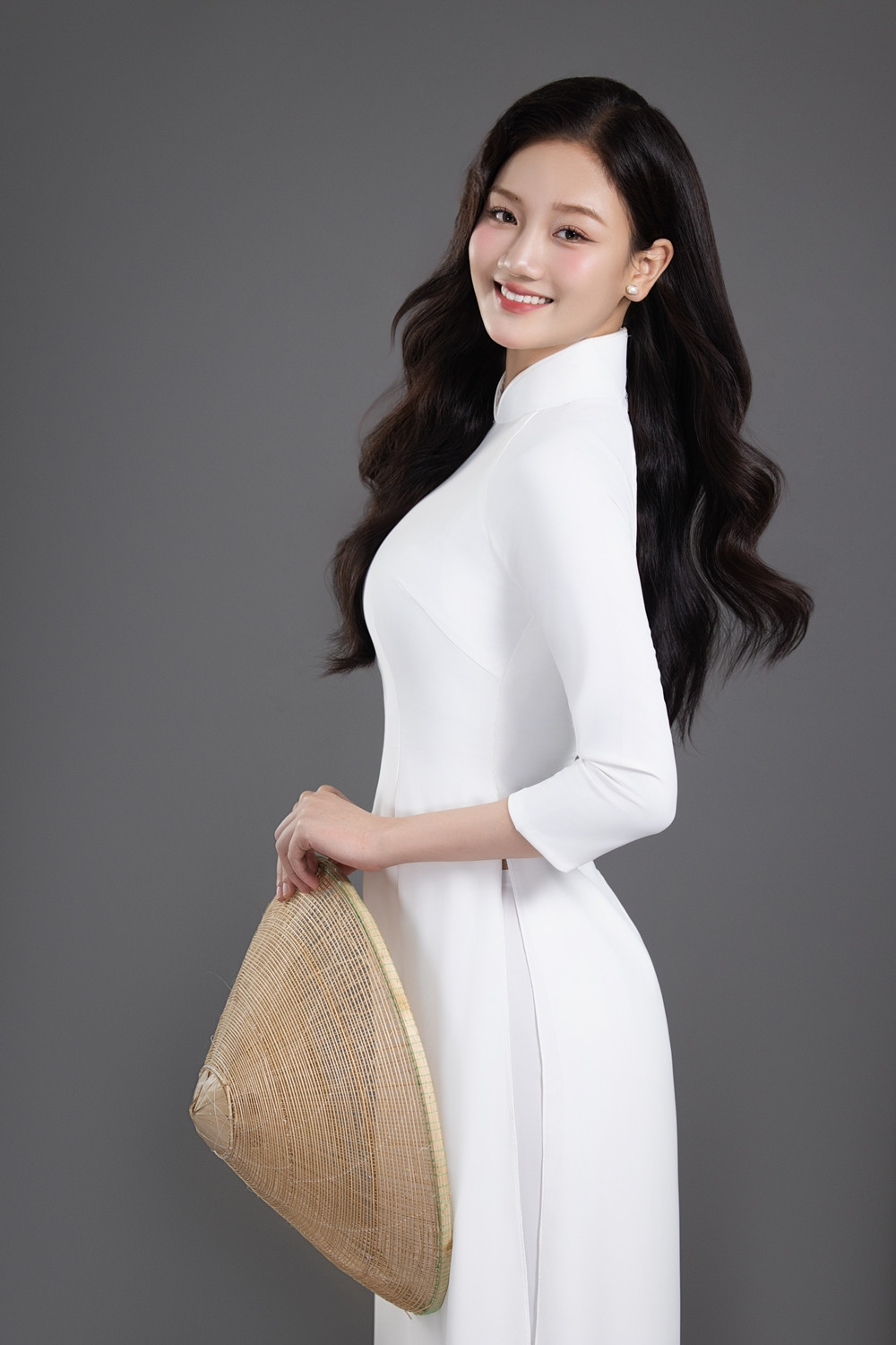 Chân thành, trách nhiệm và chăm chỉ là 3 từ Phương Thanh dùng để mô tả bản thân, thể hiện rõ định hướng và quan điểm sống. Cô chia sẻ về cách đối mặt với áp lực dư luận: "Tôi giữ vững quan điểm rằng im lặng là vàng. Im lặng không phải né tránh mà là cách thể hiện sự trưởng thành".