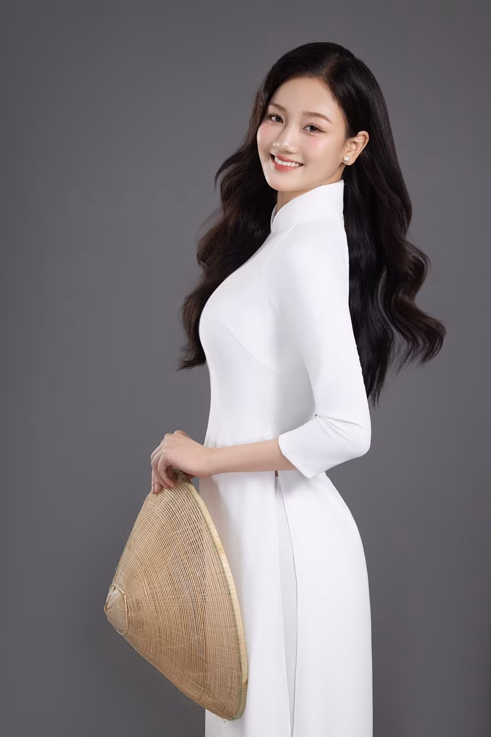 Chân thành, trách nhiệm và chăm chỉ là 3 từ Phương Thanh dùng để mô tả bản thân, thể hiện rõ định hướng và quan điểm sống. Cô chia sẻ về cách đối mặt với áp lực dư luận: "Tôi giữ vững quan điểm rằng im lặng là vàng. Im lặng không phải né tránh mà là cách thể hiện sự trưởng thành".